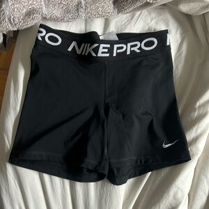 Nike pros shorts